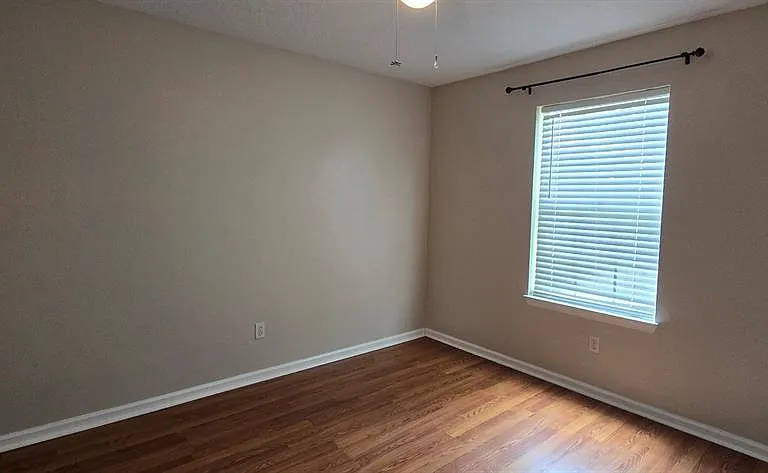 5401 NW 63rd Pl — Photo 12
