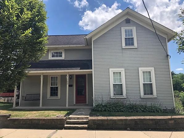 102 Bell St