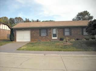 5700 Gardenia Dr, Newburgh, IN 47630
