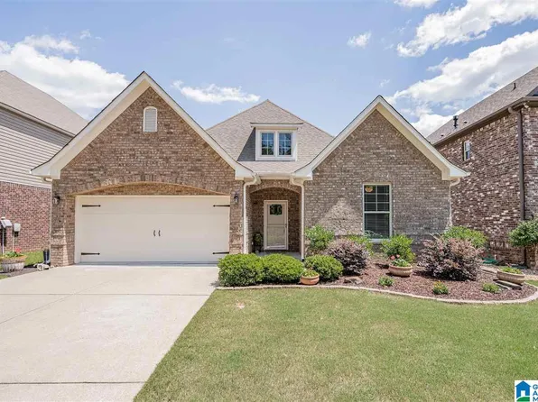 455 Glen Cross Cv, Trussville, AL 35173