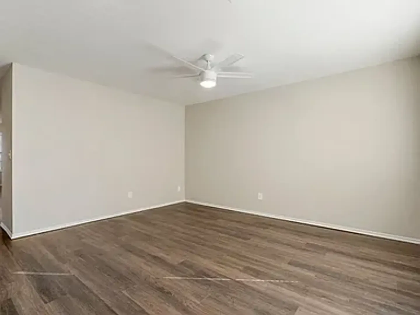 1015 E Grayson Ave — Photo 4