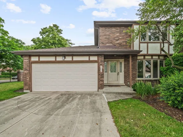 1775 Lakeview Dr #A, Wheeling, IL 60090