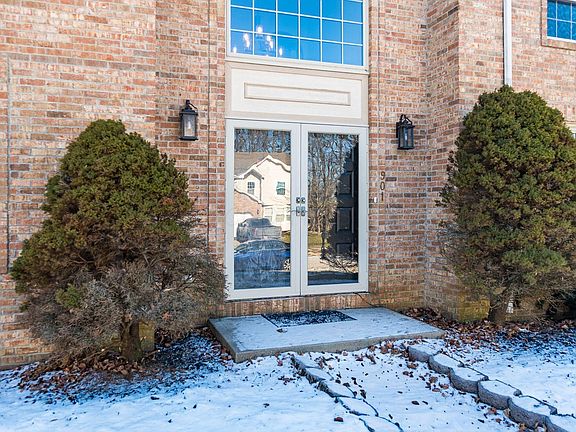 3rd image of 901 Bovee Ln