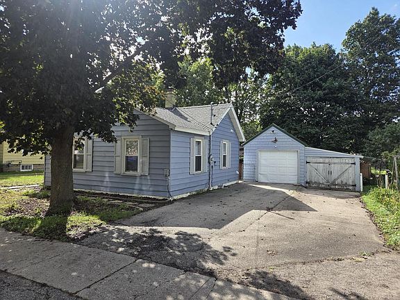 2nd image of 1122 Cleveland STREET