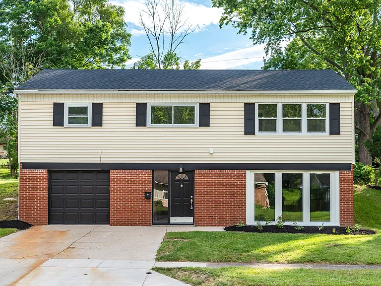 2821 Blackhawk Rd — Photo 1