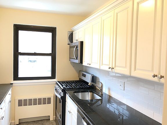 4th image of 77 Beacon Hill Dr APT B23