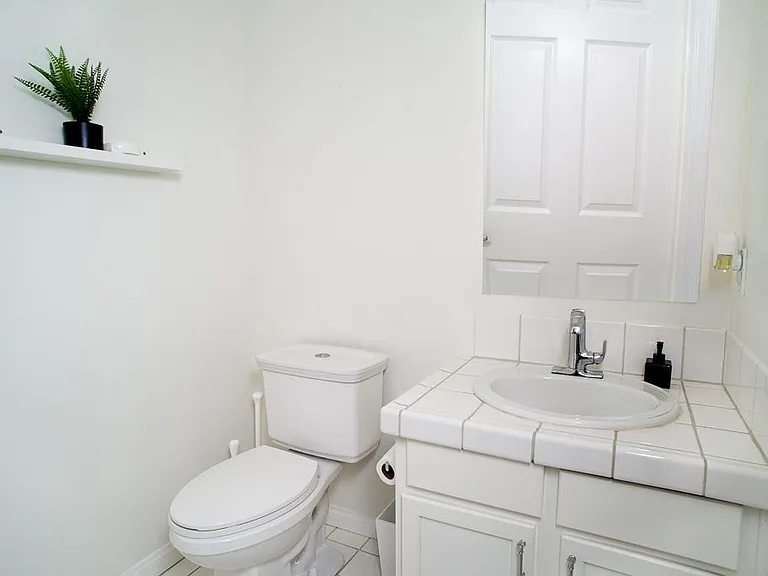 9610 Zelzah Ave #302 — Photo 10