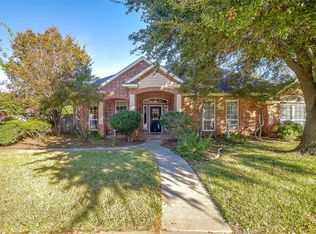 905 Dylan Ct, Burleson, TX 76028