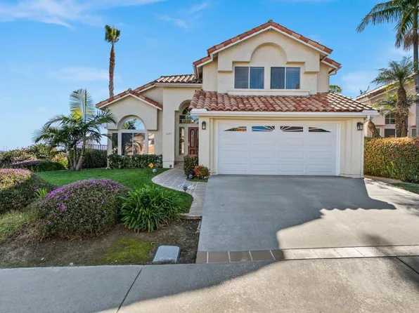 1697 Olympus Loop Dr, Vista, CA 92081