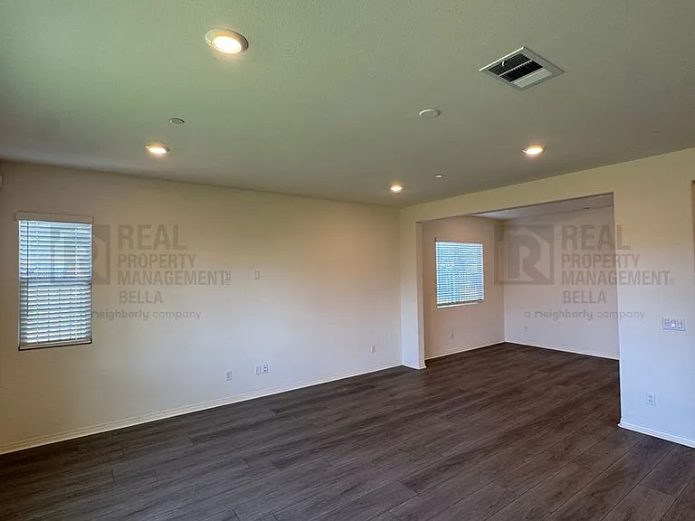 29261 Humboldt Ct — Photo 11