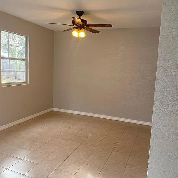 2459 Landover Blvd — Photo 9