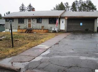 916 Ebony Ave, Duluth, MN 55811