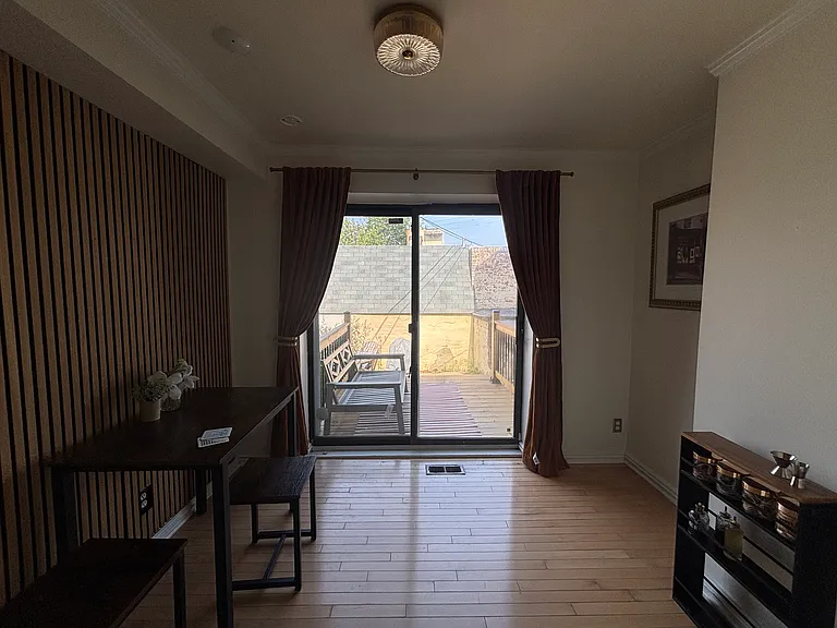1249 Knox Ct — Photo 2