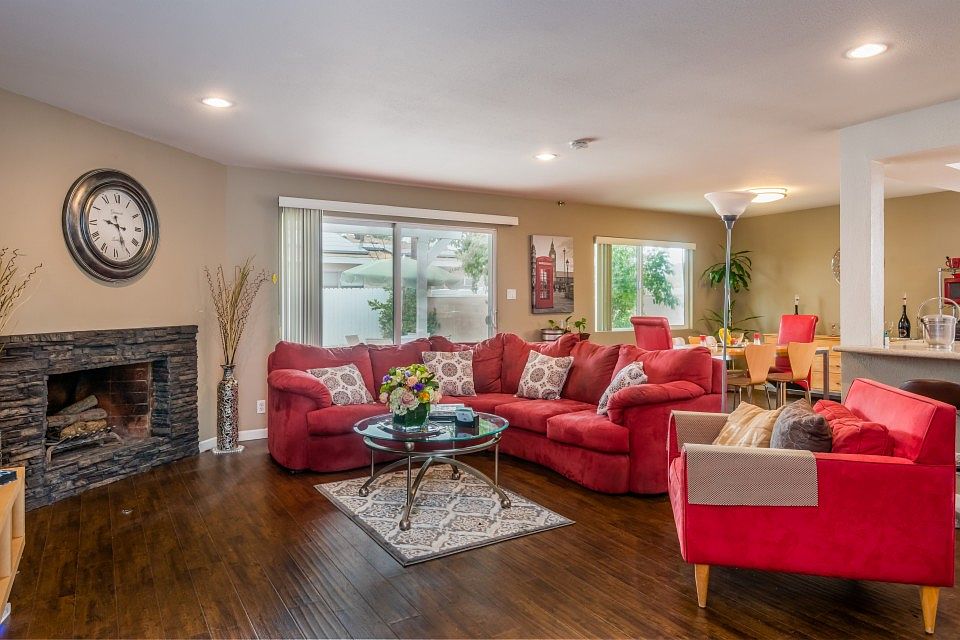 1st image of 12937 Blythe St