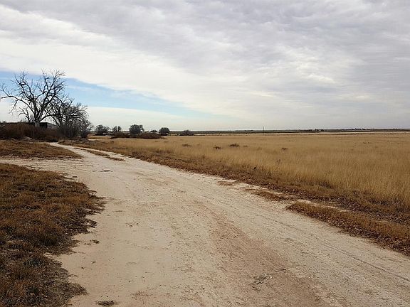 3rd image of 420 County Road 203