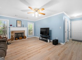 3303 Canyon Point Cir, Roswell, GA 30076