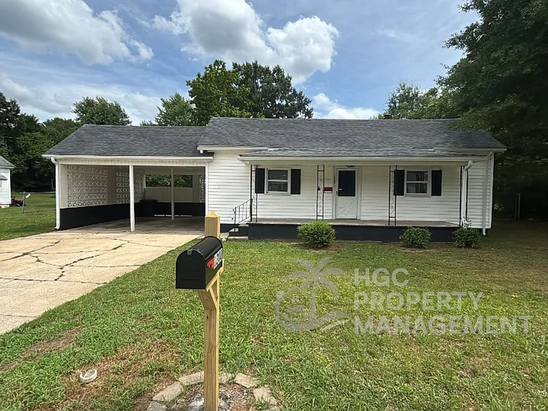 1208 Ridge Ave — Photo 1