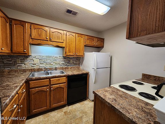 5th image of 6707 Kimberly Dr