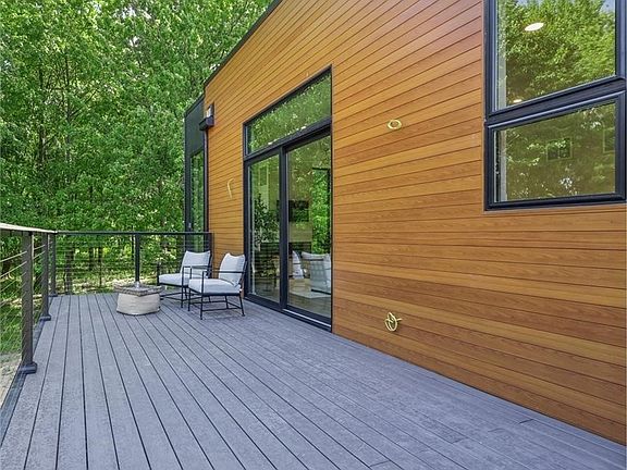 4th image of 28264 Hallberg Dr
