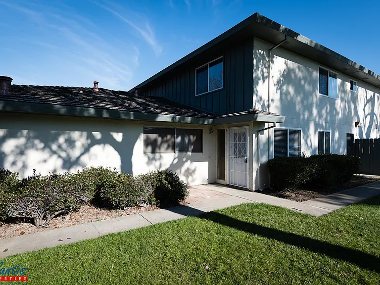 260 Tradewinds Ct #3 — Photo 11