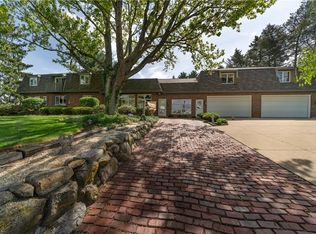 7694 Strausser St NW, North canton, OH 44720