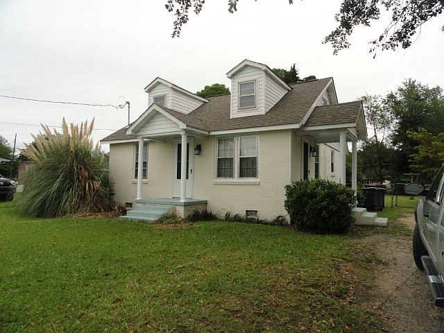 1st image of 805 Second St