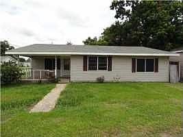 1st image of 924 N Avenue L