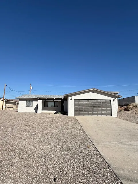 McCulloch Blvd N, Lake Havasu City — Photo 2