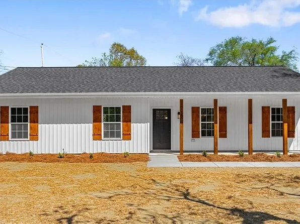 1746 Burton Rd, Thomasville, NC 27360