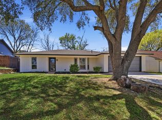 2211 Sierra Dr, Grapevine, TX