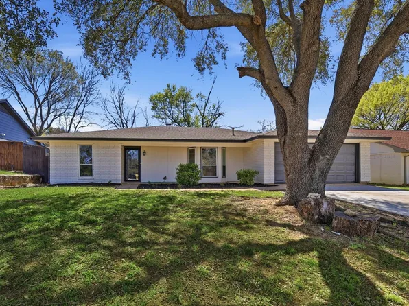 2211 Sierra Dr, Grapevine, TX 76051