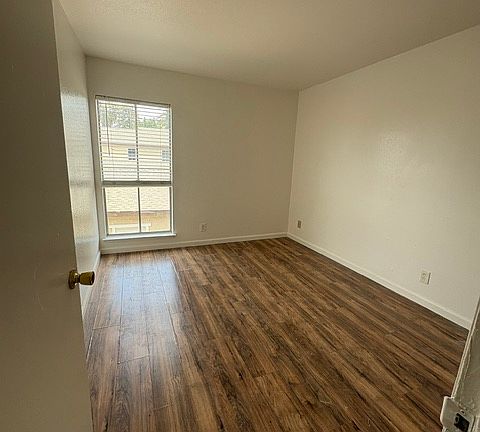 5th image of 310 S Argyle Ave APT 106