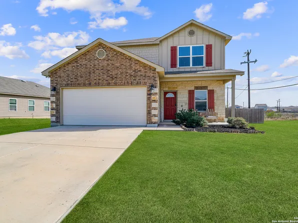 7607 HOMEWOOD LN, Elmendorf, TX 78112
