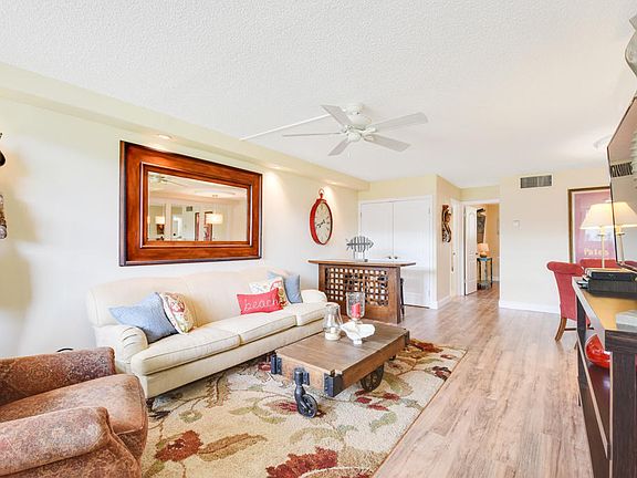 4th image of 104 Paradise Harbour Blvd APT 103