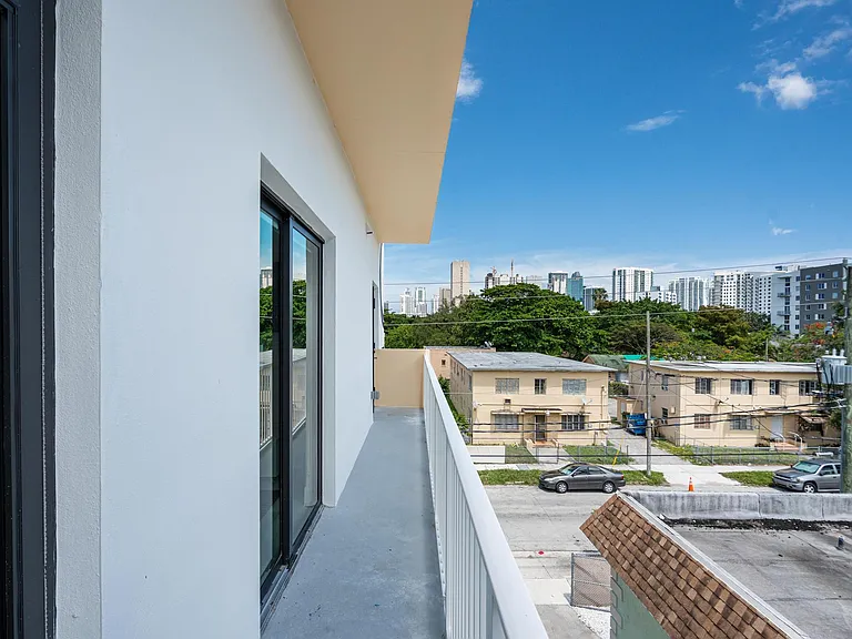 Otto Apartments — Photo 33