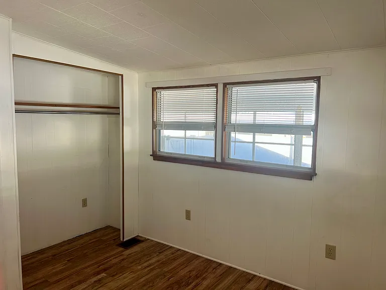 1902 Shady Cove Dr — Photo 9