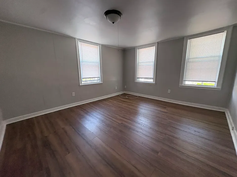 24 Dickerman St #2