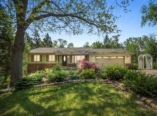 1825 W Dawson Rd, Milford, MI 48380