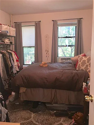 Rented by Bank Neary | media 72