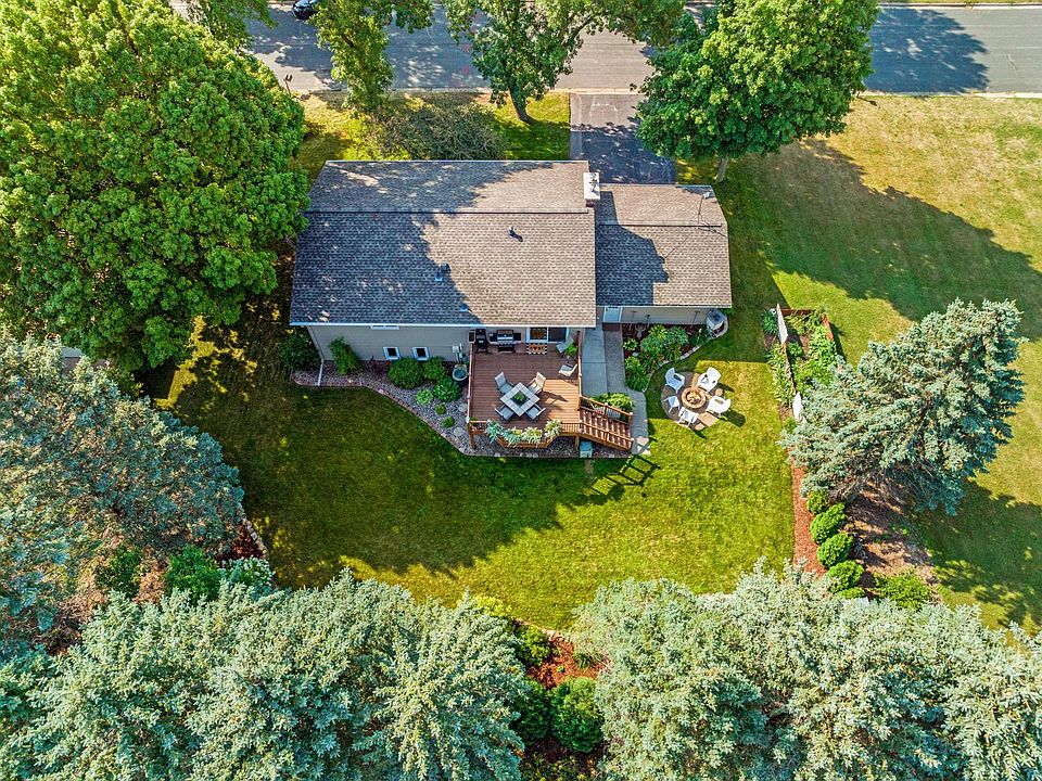 1st image of 719 Birch Ln