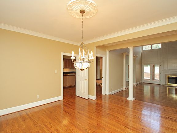 2nd image of 4931 Broad Hollow Dr
