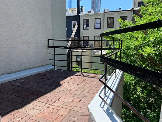 Rented by Joe Gotham LTD | media 27