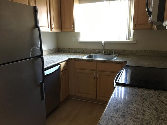 3rd image of 445 Encinal Ave APT A