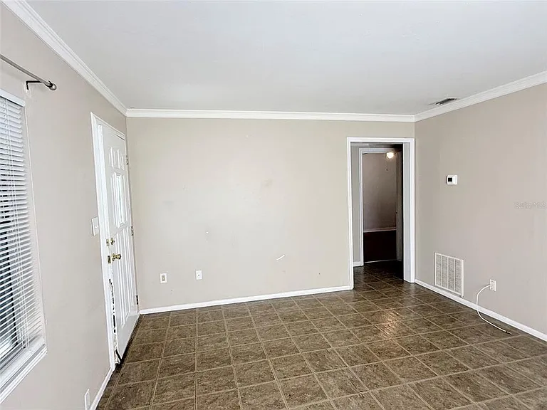 4935 Emerson Ave S — Photo 4