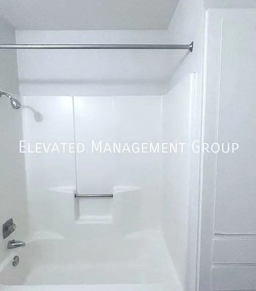 149 Manzano St NE #C — Photo 7