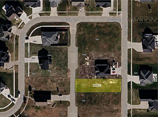 2039 Jewel Dr, Grinnell, IA 50112