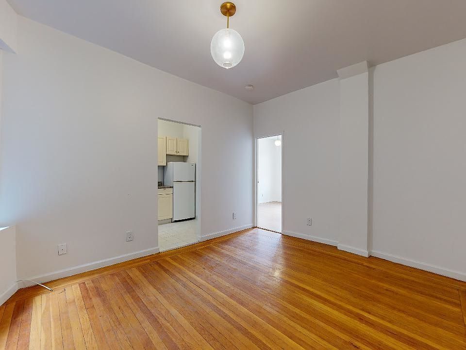 1st image of 458 6th Ave #11