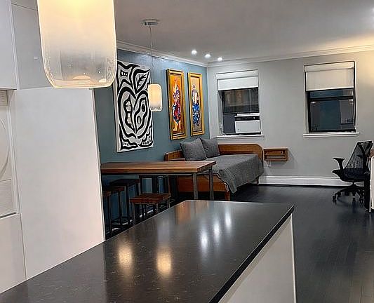4th image of 319 E 105th St APT 4C