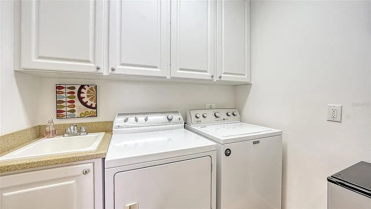 3 bed, 1890 sqft, $3,200 — Photo 4