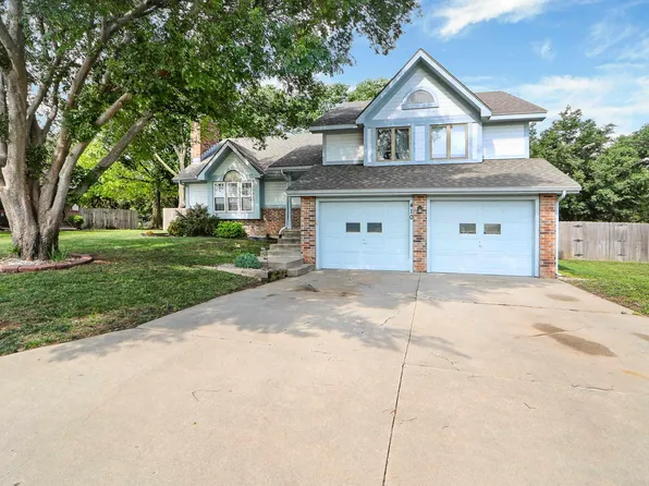 410 Hawthorne Dr, Junction City, KS 66441